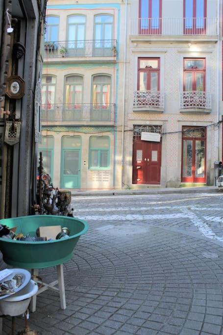Lovely Balcony Porto Downtown Exterior photo